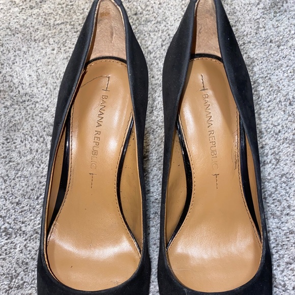 Banana Republic Wedge Heel - Picture 2 of 3